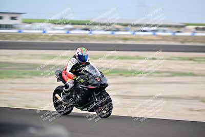 media/Apr-18-2025-TrackDaz (Fri) [[45f5874c44]]/A Group/Session 4 (Turns 5 and 6 - Inside)/